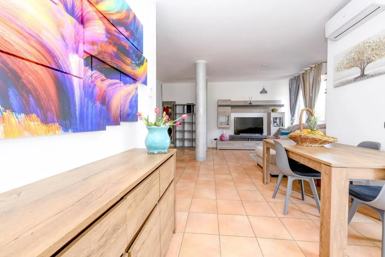 Apartment Casetta Giu Al Lago Padenghe sul Garda