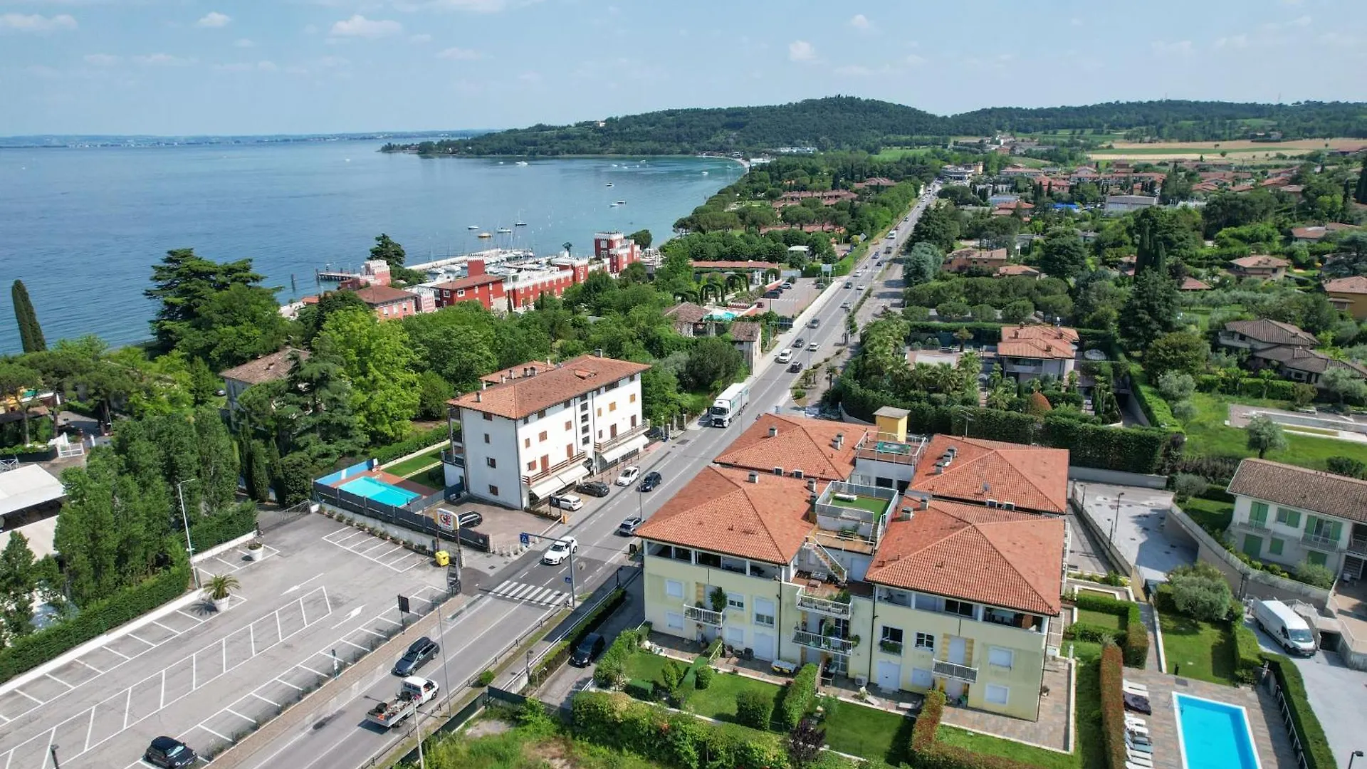 Casetta Giu Al Lago Padenghe sul Garda Italy